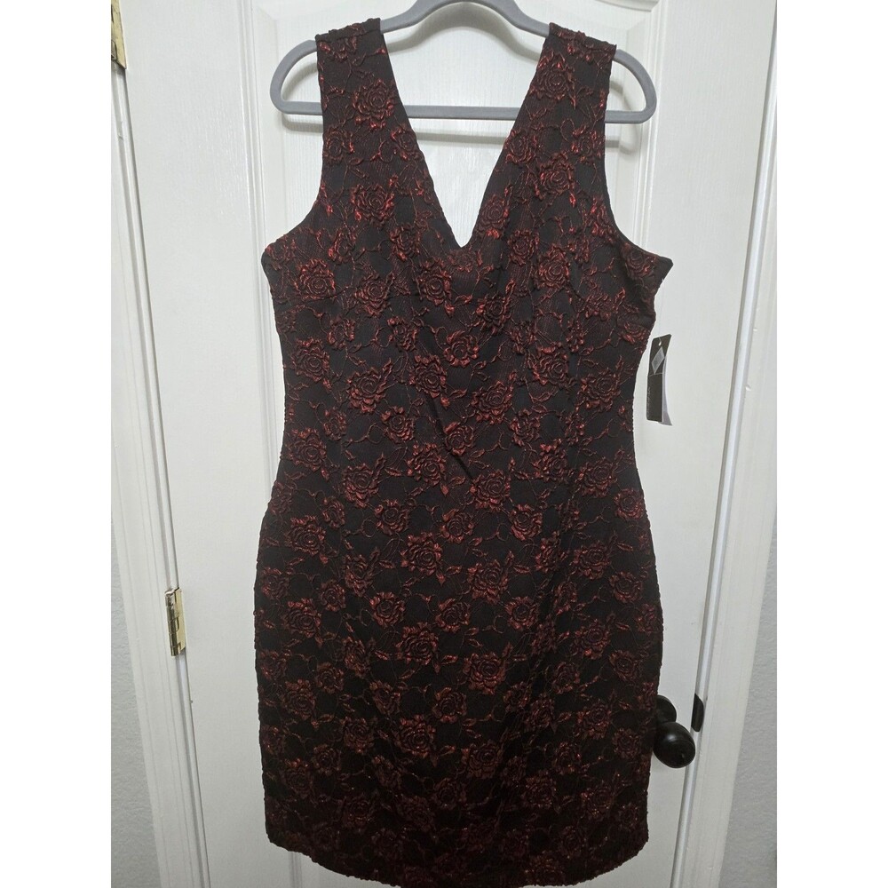 Donna Ricco Sheath Dress Womens 16 Plus Size Metallic Floral  Red Black Cocktail